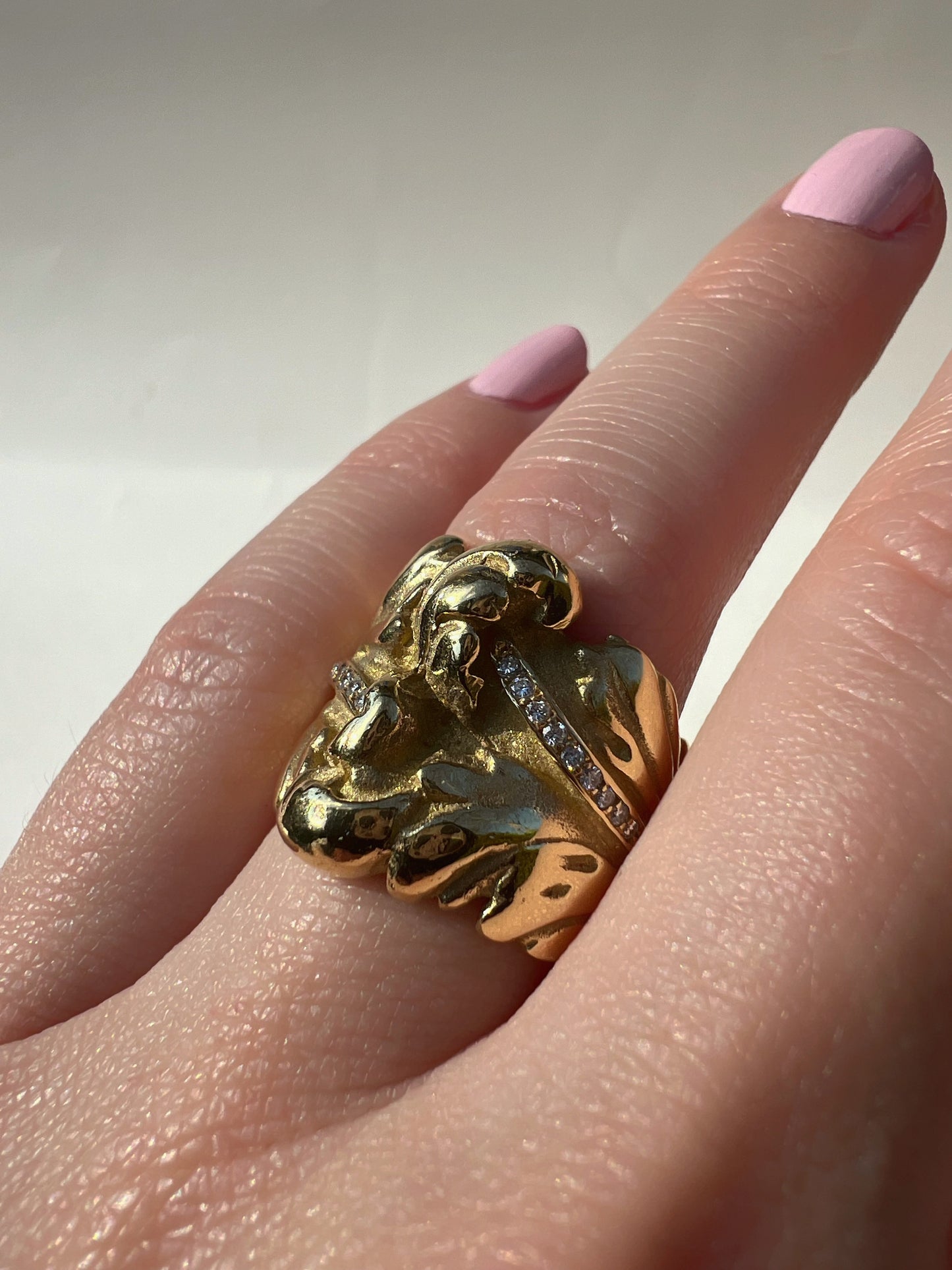 Organic Motif Diamond Accent Ring